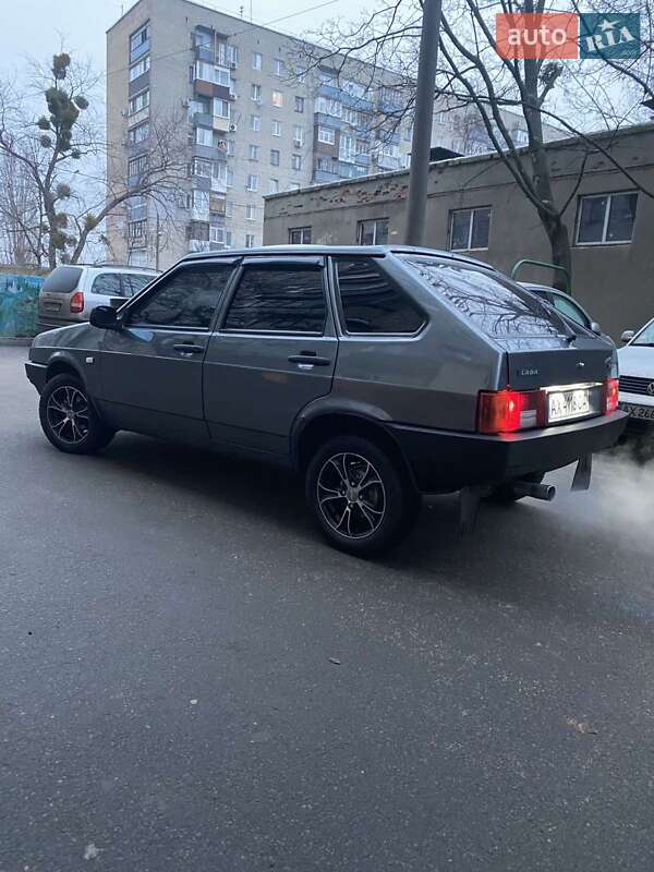 Хэтчбек ВАЗ / Lada 2109 2004 в Харькове