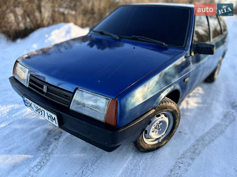 Хэтчбек ВАЗ / Lada 2109 2006 в Мирополе