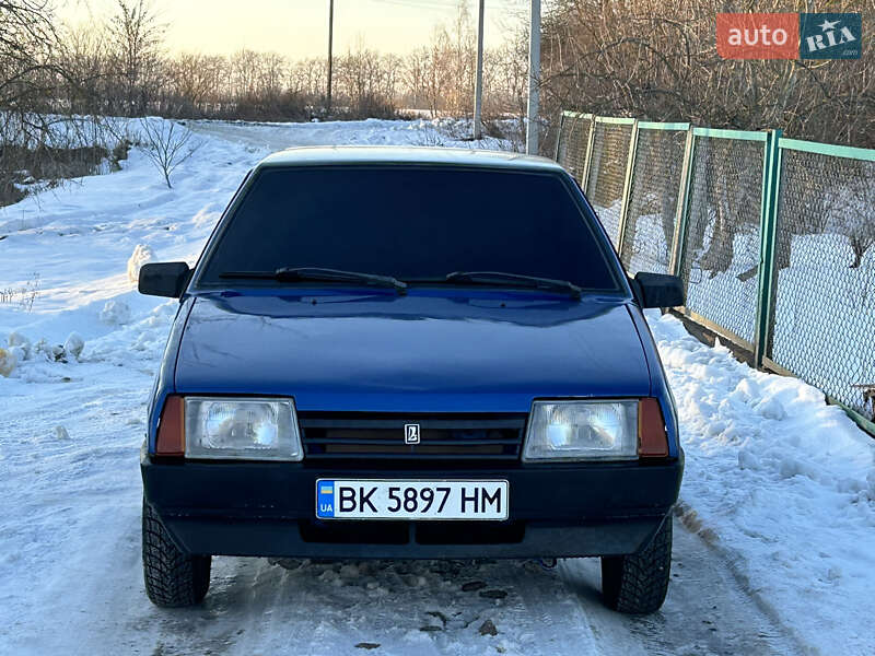 Хэтчбек ВАЗ / Lada 2109 2006 в Мирополе