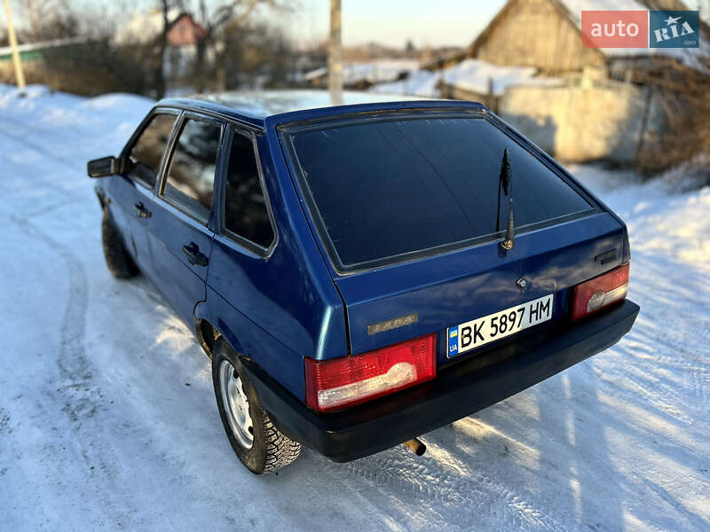 Хэтчбек ВАЗ / Lada 2109 2006 в Мирополе