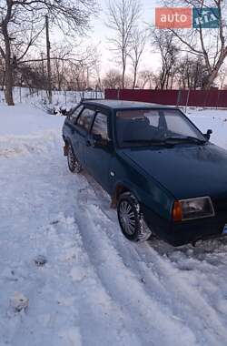 Хэтчбек ВАЗ 2109 2001 в Тыврове