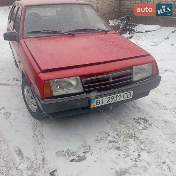 Хэтчбек ВАЗ / Lada 2109 1990 в Хороле