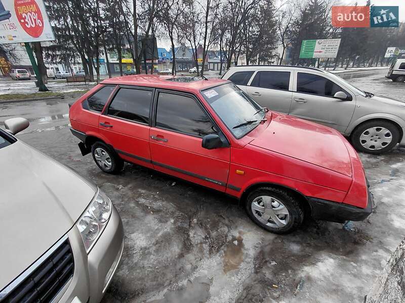 Хэтчбек ВАЗ / Lada 2109 1990 в Каменец-Подольском фото 3 Хэтчбек ВАЗ / Lada 2109 1990 в Каменец-Подольском