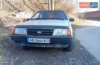 Хэтчбек ВАЗ 2109 2003 в Могилев-Подольске