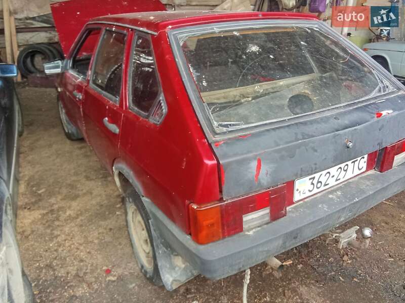 Хэтчбек ВАЗ / Lada 2109 1991 в Золочеве