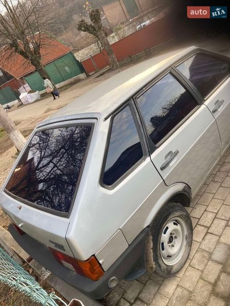 Хэтчбек ВАЗ / Lada 2109 2002 в Кутах