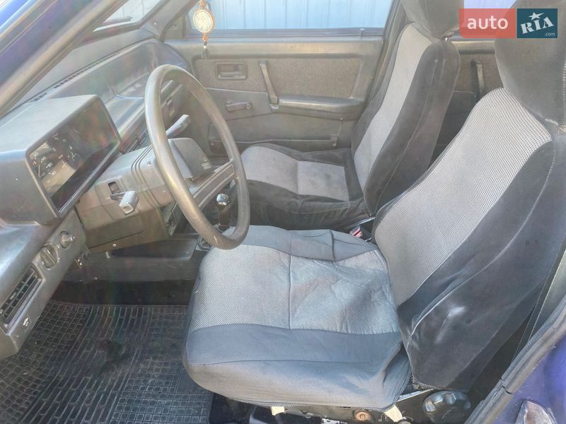 Хэтчбек ВАЗ / Lada 2109 1997 в Кобеляках фото 6 Хэтчбек ВАЗ / Lada 2109 1997 в Кобеляках