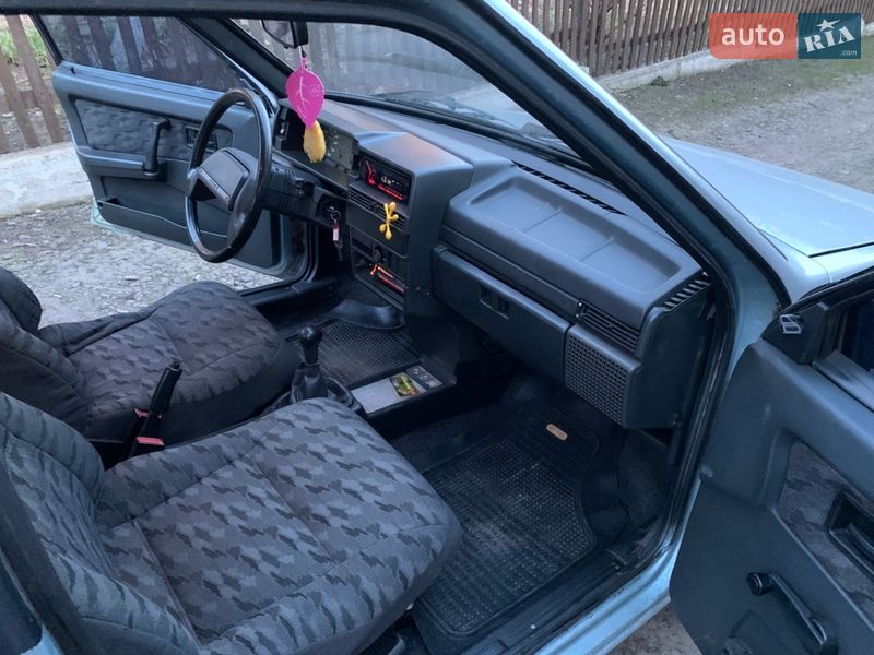 Хэтчбек ВАЗ / Lada 2109 2002 в Каменке-Бугской