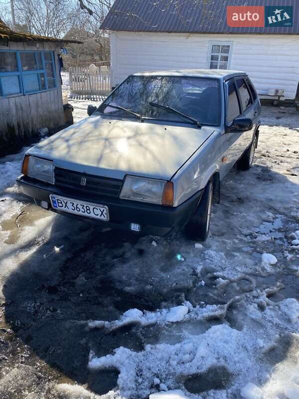 Хэтчбек ВАЗ / Lada 2109 2002 в Ровно фото 7 Хэтчбек ВАЗ / Lada 2109 2002 в Ровно