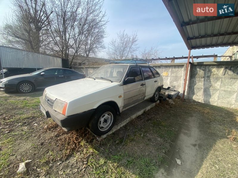 Хэтчбек ВАЗ / Lada 2109 1995 в Киеве фото 7 Хэтчбек ВАЗ / Lada 2109 1995 в Киеве