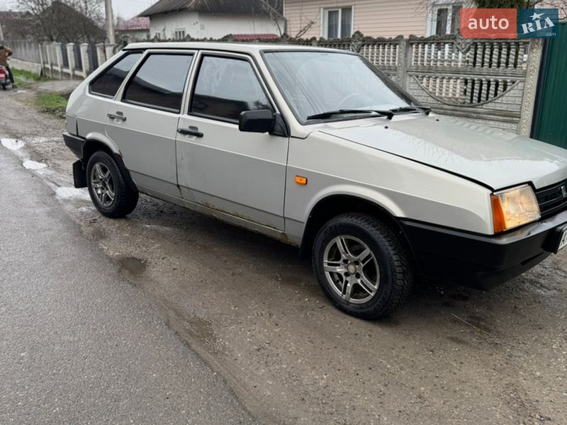 Хэтчбек ВАЗ / Lada 2109 2008 в Богородчанах