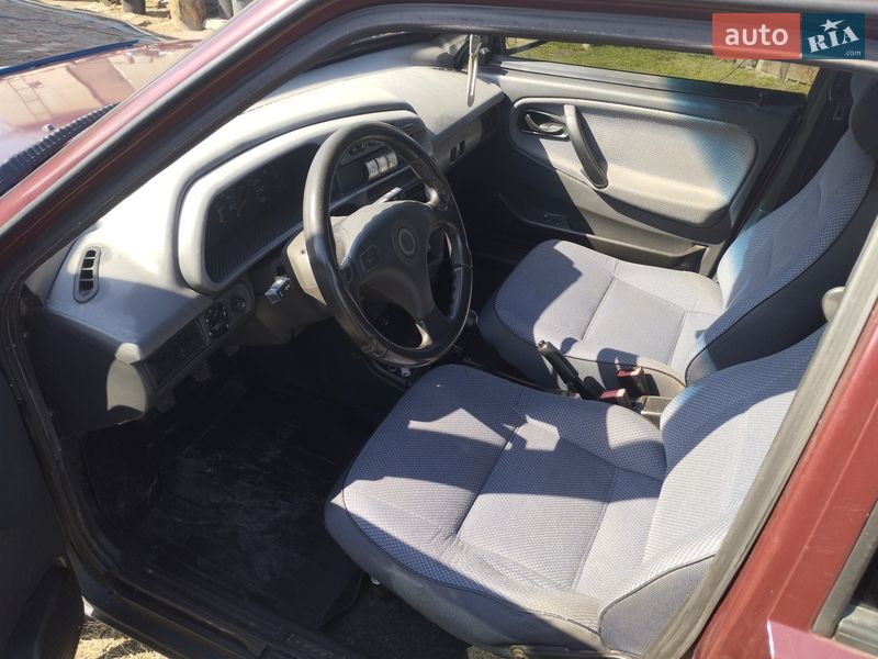 Хэтчбек ВАЗ / Lada 2109 2007 в Шостке фото 17 Хэтчбек ВАЗ / Lada 2109 2007 в Шостке