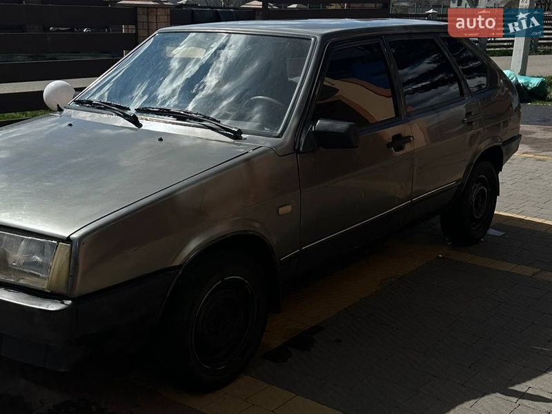 Хетчбек ВАЗ / Lada 2109 1992 в Івано-Франківську