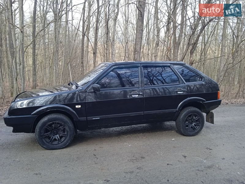 Хэтчбек ВАЗ / Lada 2109 2008 в Новой Ушице фото 8 Хэтчбек ВАЗ / Lada 2109 2008 в Новой Ушице