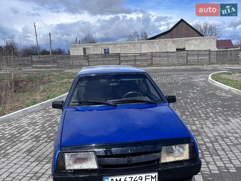 Хэтчбек ВАЗ / Lada 2109 2004 в Барановке