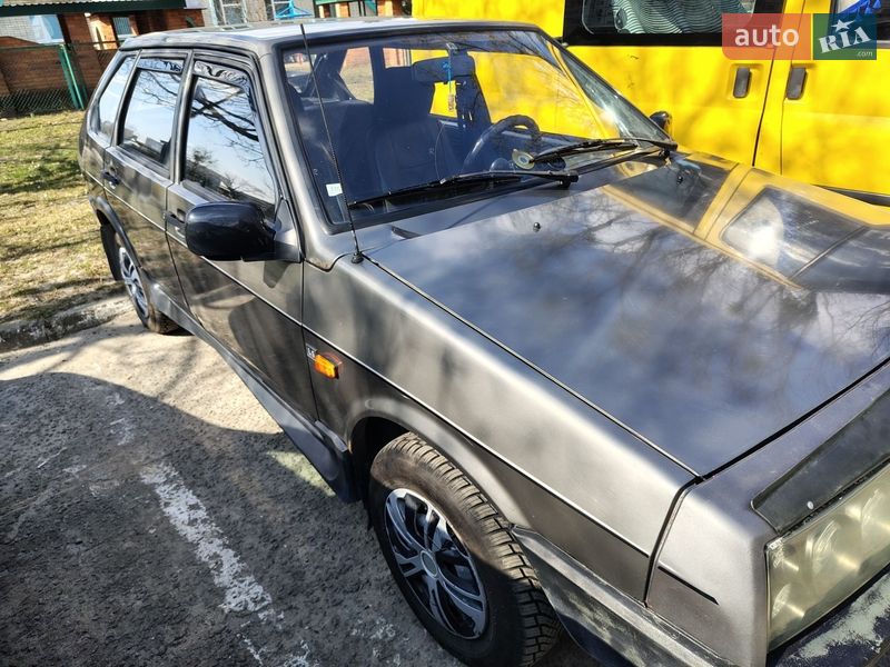 Хэтчбек ВАЗ / Lada 2109 1991 в Нетешине фото 4 Хэтчбек ВАЗ / Lada 2109 1991 в Нетешине