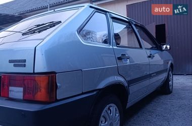 Хэтчбек ВАЗ / Lada 2109 1998 в Киеве