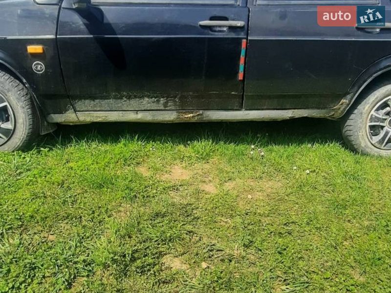 Хетчбек ВАЗ / Lada 2109 1995 в Івано-Франківську