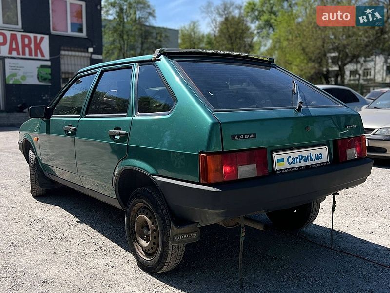Хэтчбек ВАЗ / Lada 2109 2008 в Каменском