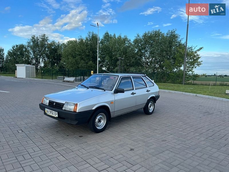 Хэтчбек ВАЗ / Lada 2109 2005 в Броварах