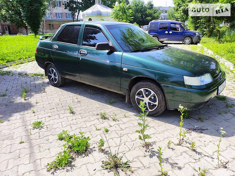 Седан ВАЗ / Lada 2110 2004 в Черновцах