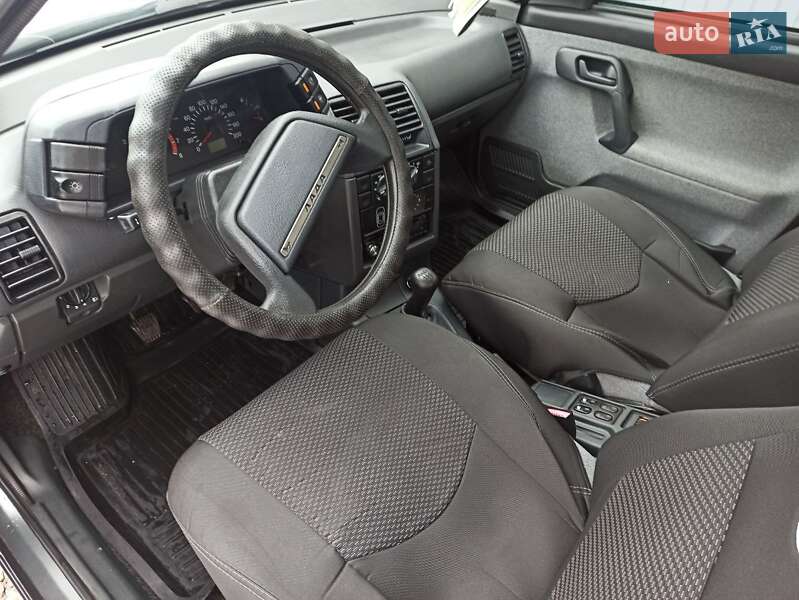 Седан ВАЗ / Lada 2110 2007 в Ужгороде фото 5 Седан ВАЗ / Lada 2110 2007 в Ужгороде