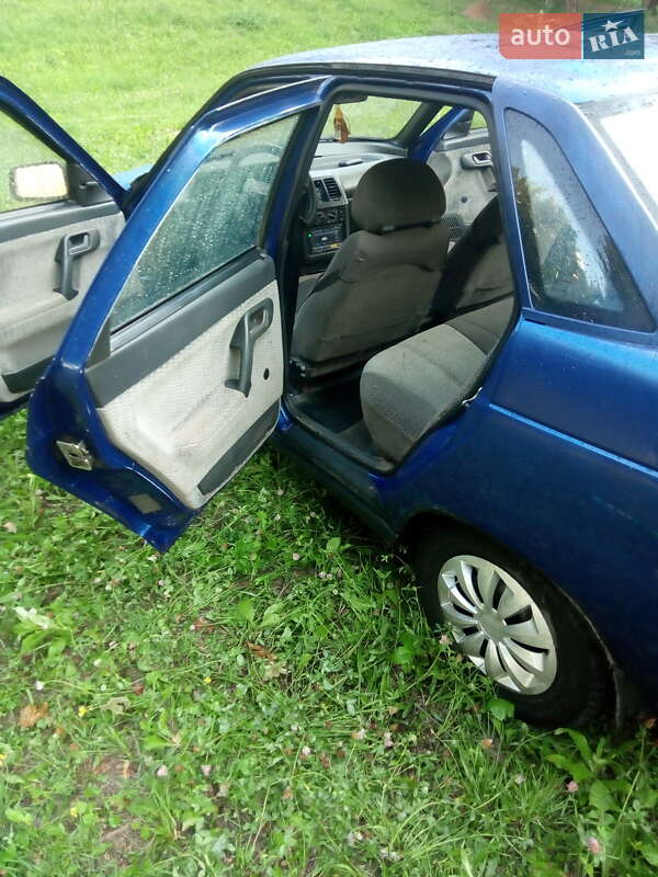 Седан ВАЗ / Lada 2110 2000 в Кропивницком