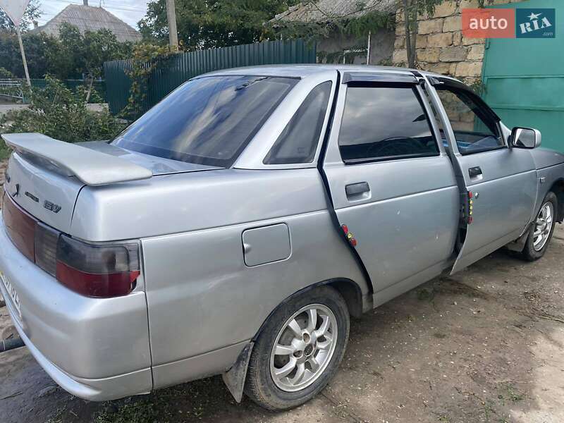 Седан ВАЗ / Lada 2110 2001 в Килии