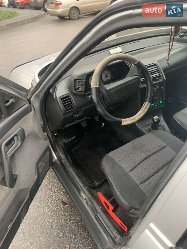 Седан ВАЗ / Lada 2110 2003 в Харькове фото 5 Седан ВАЗ / Lada 2110 2003 в Харькове