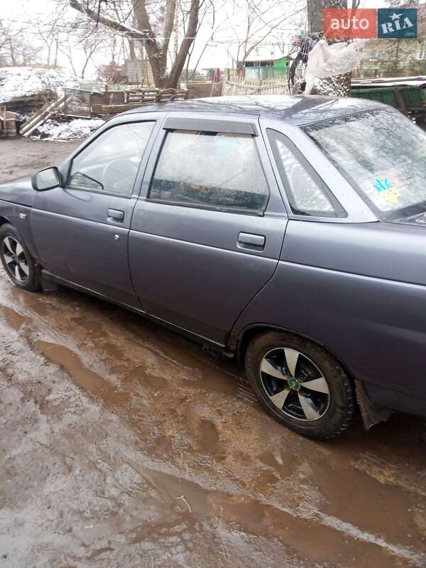 Седан ВАЗ / Lada 2110 2001 в Гоще