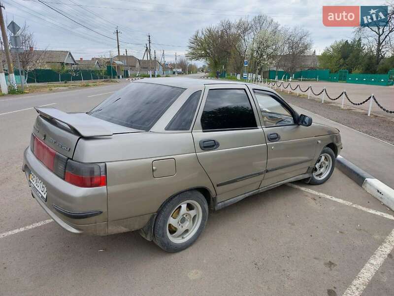 Седан ВАЗ / Lada 2110 2001 в Килии