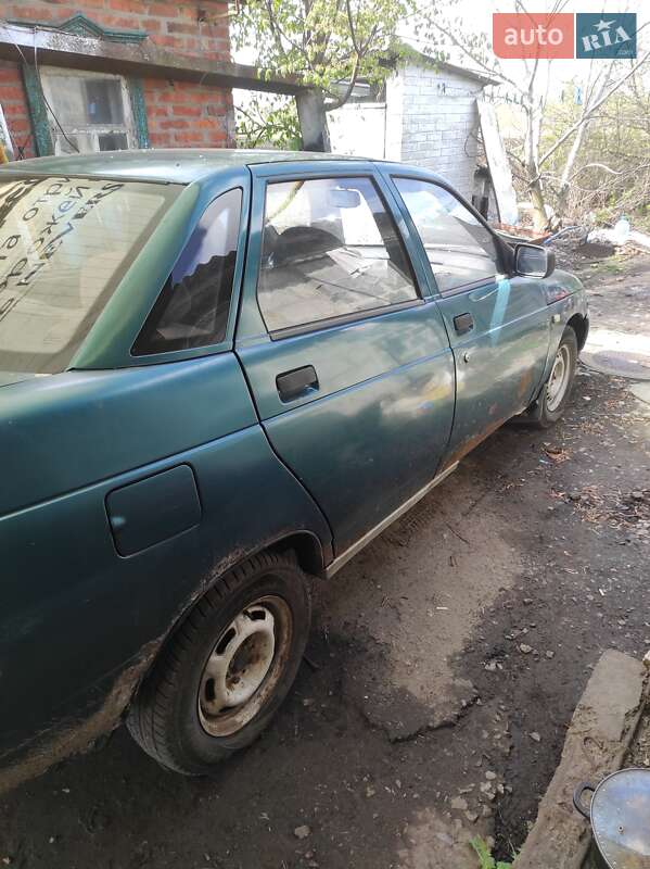 Седан ВАЗ / Lada 2110 2001 в Змиеве фото 5 Седан ВАЗ / Lada 2110 2001 в Змиеве