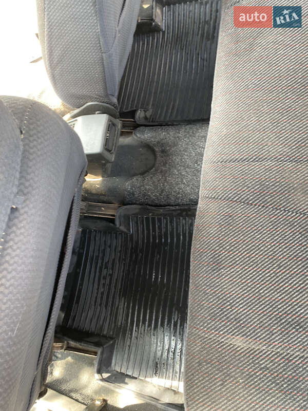 Седан ВАЗ / Lada 2110 1999 в Кривом Роге фото 13 Седан ВАЗ / Lada 2110 1999 в Кривом Роге