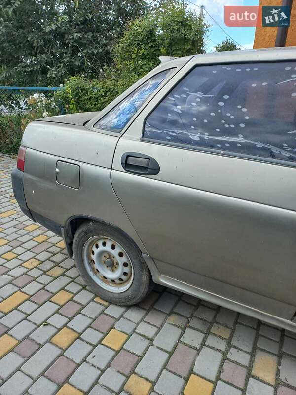 Седан ВАЗ / Lada 2110 2000 в Хмельницком
