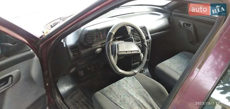 Седан ВАЗ / Lada 2110 2004 в Гайвороне