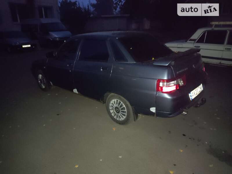 Седан ВАЗ / Lada 2110 2001 в Чугуєві