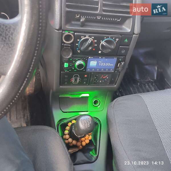 Седан ВАЗ / Lada 2110 2003 в Харькове