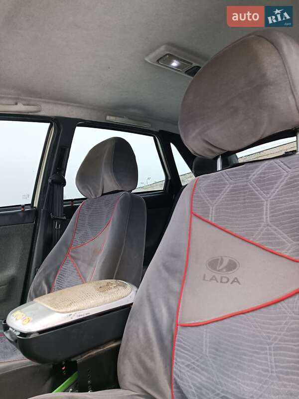 Седан ВАЗ / Lada 2110 2005 в Каневе