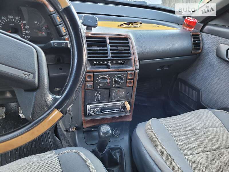 Седан ВАЗ / Lada 2110 2002 в Миколаєві