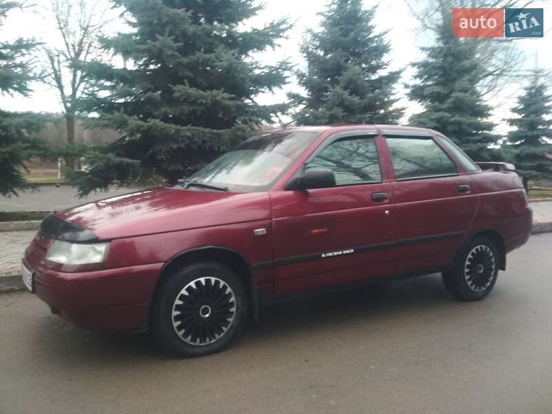Седан ВАЗ / Lada 2110 2004 в Волочиську