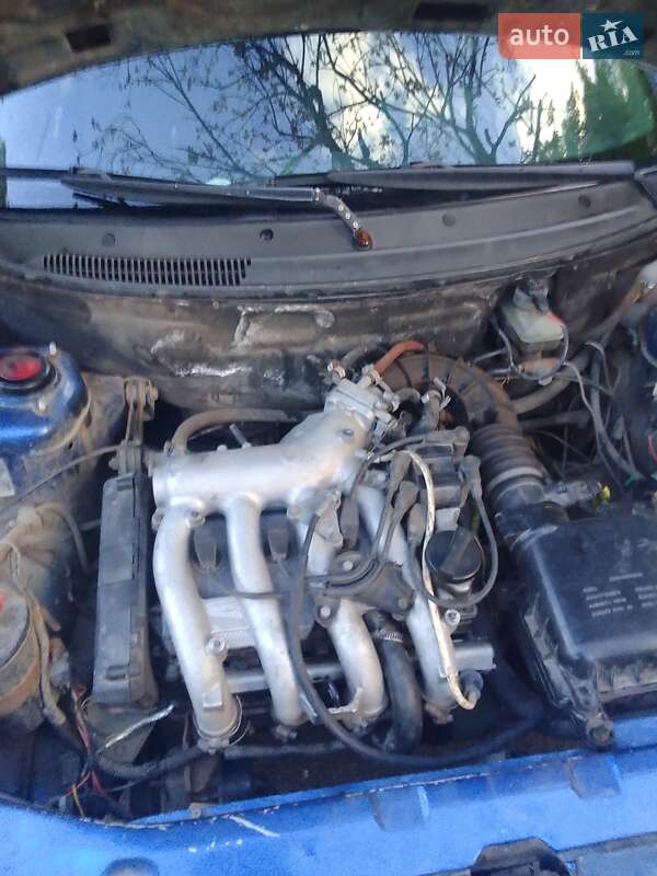 Седан ВАЗ / Lada 2110 2001 в Дніпрі