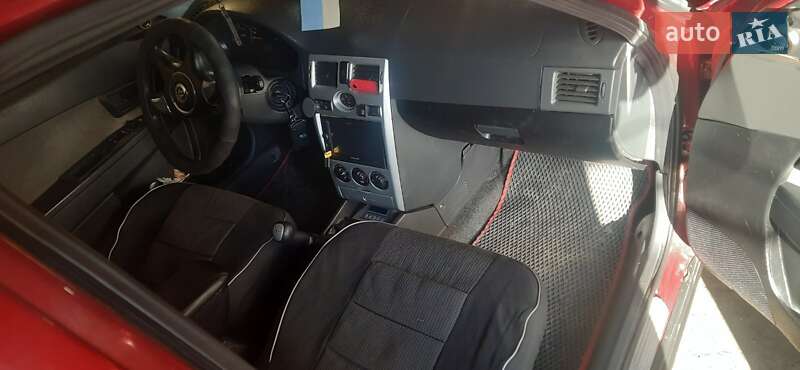 Седан ВАЗ / Lada 2110 2004 в Николаеве