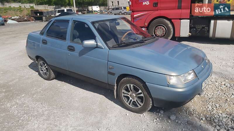 Седан ВАЗ / Lada 2110 2002 в Днепре