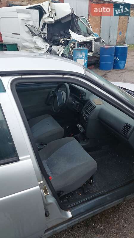 Седан ВАЗ / Lada 2110 2004 в Запорожье фото 2 Седан ВАЗ / Lada 2110 2004 в Запорожье