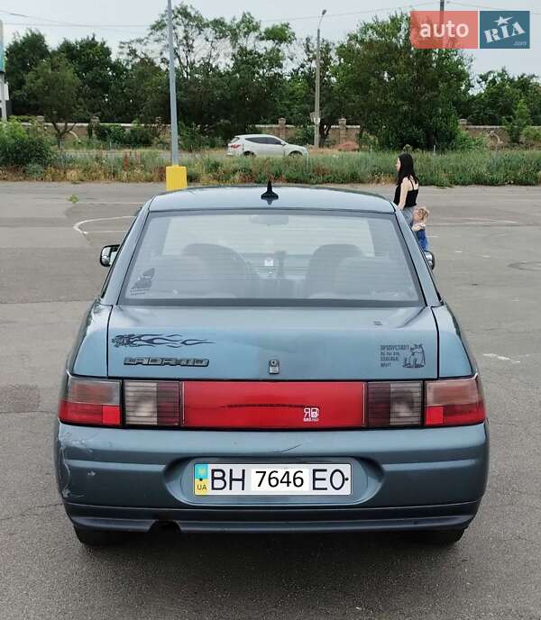 Седан ВАЗ / Lada 2110 2001 в Одессе