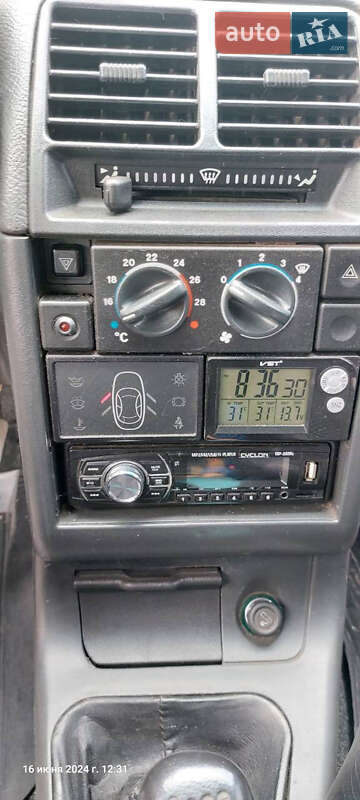 Седан ВАЗ / Lada 2110 2004 в Мене