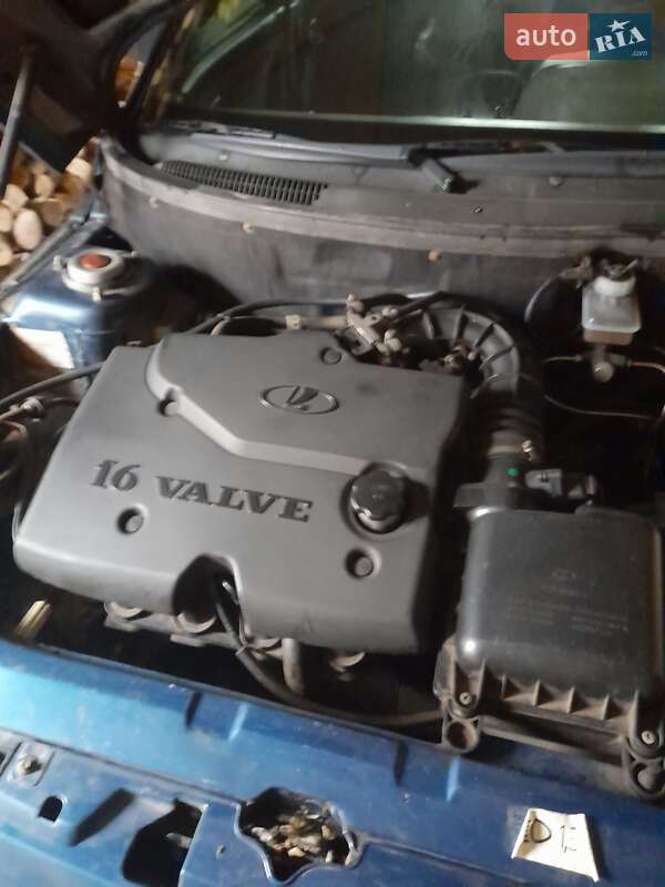 Седан ВАЗ / Lada 2110 2005 в Карлівці