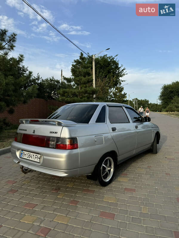 Седан ВАЗ / Lada 2110 2003 в Измаиле