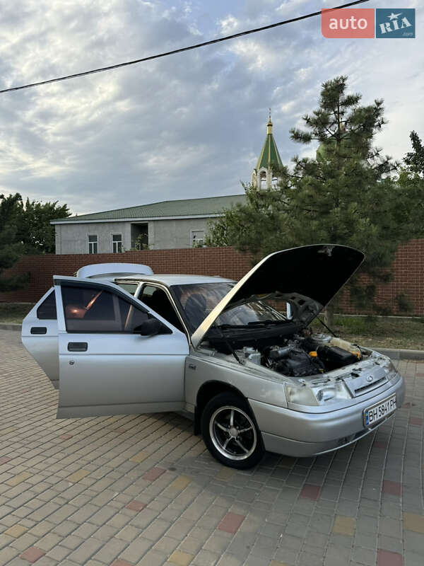 Седан ВАЗ / Lada 2110 2003 в Измаиле