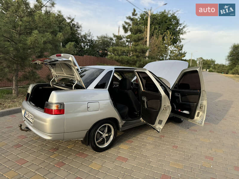 Седан ВАЗ / Lada 2110 2003 в Измаиле